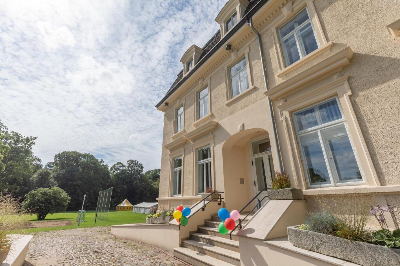 Familienhotel Schloss Leizen Bioverpflegung Екстер'єр фото