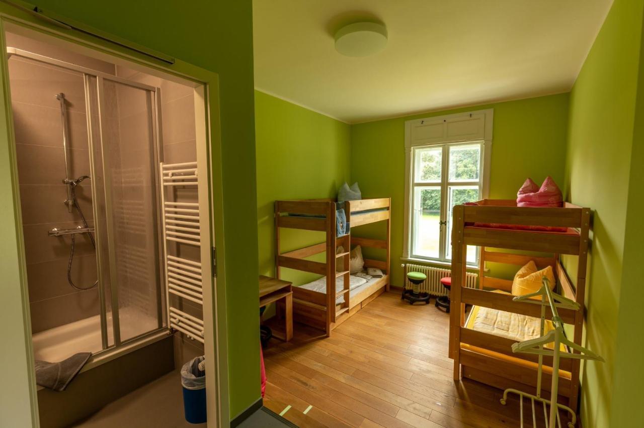 Familienhotel Schloss Leizen Bioverpflegung Екстер'єр фото