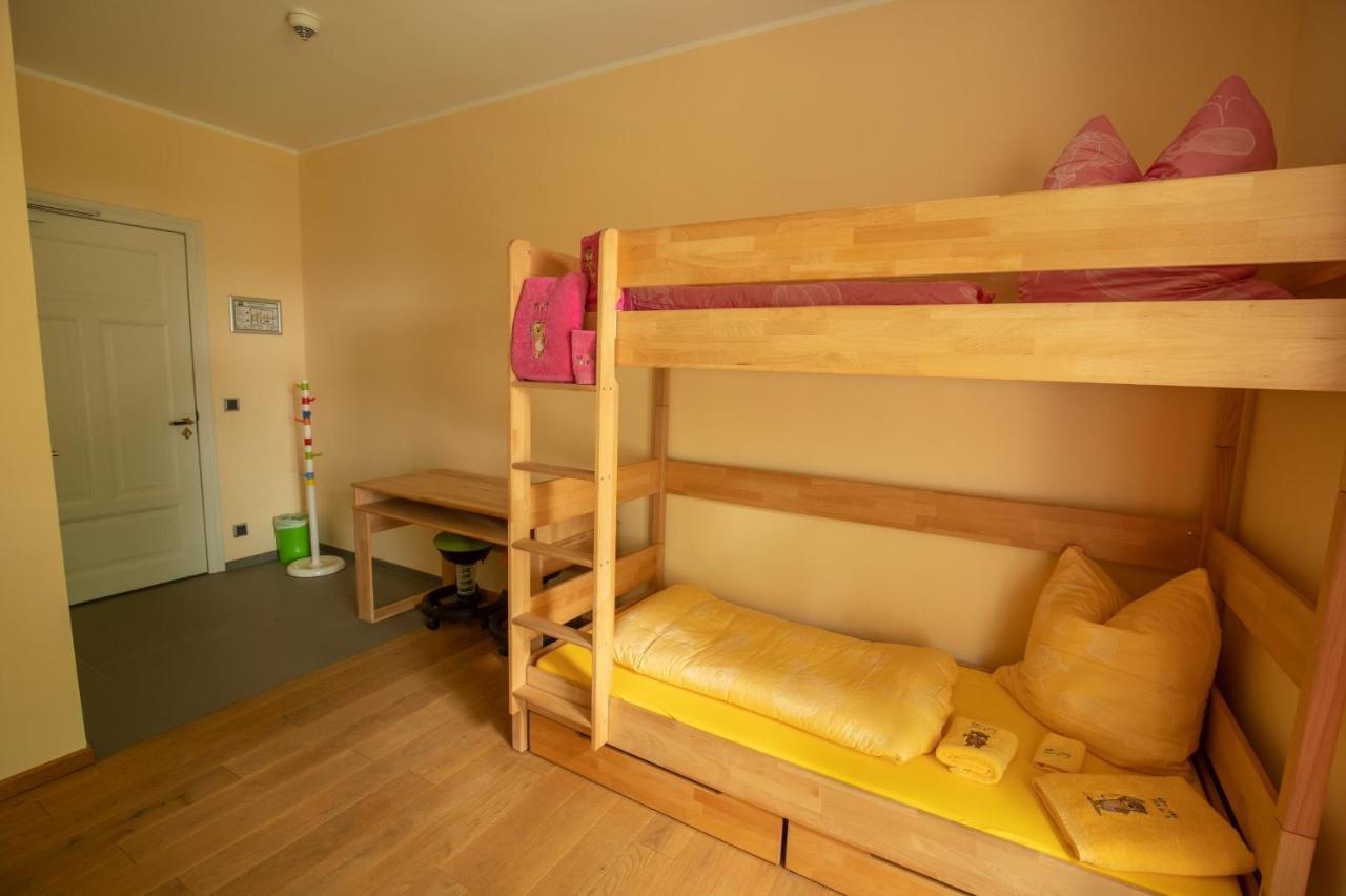 Familienhotel Schloss Leizen Bioverpflegung Екстер'єр фото
