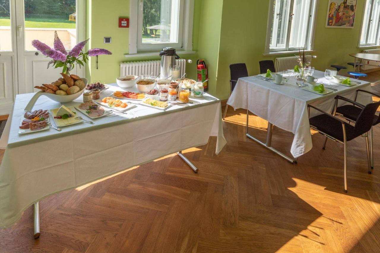 Familienhotel Schloss Leizen Bioverpflegung Екстер'єр фото
