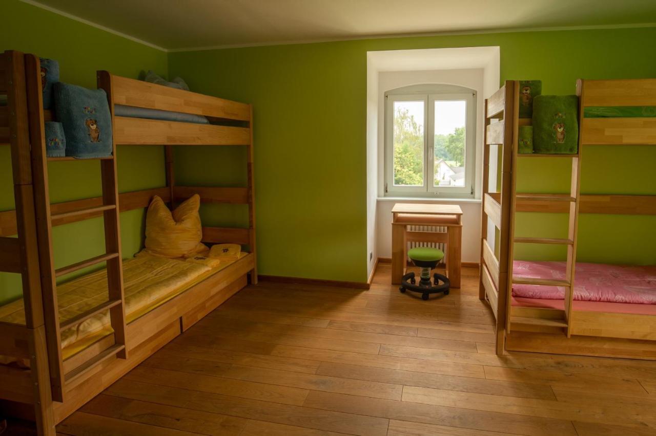 Familienhotel Schloss Leizen Bioverpflegung Екстер'єр фото
