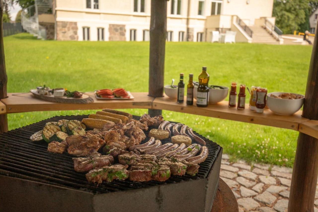 Familienhotel Schloss Leizen Bioverpflegung Екстер'єр фото