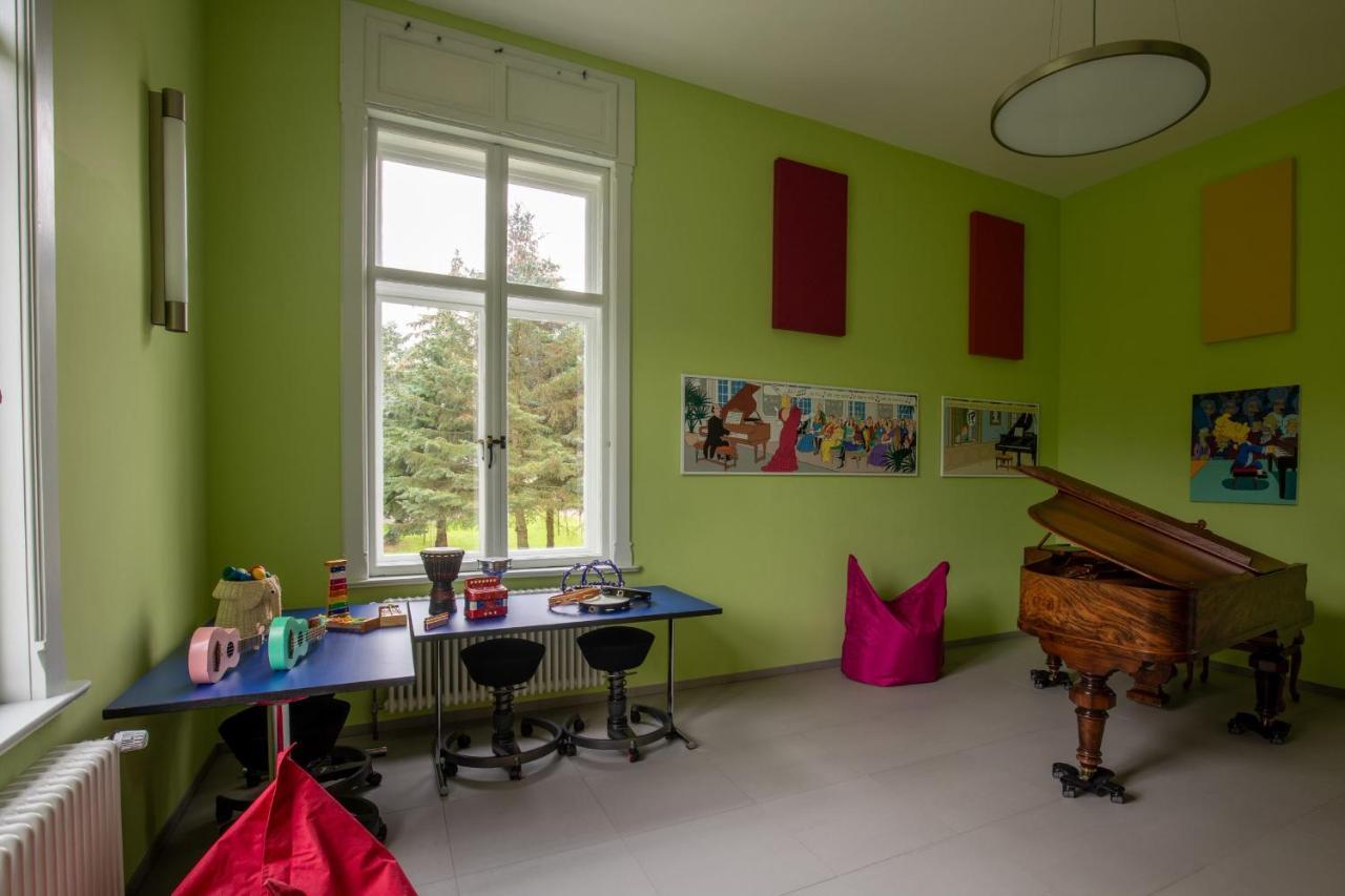 Familienhotel Schloss Leizen Bioverpflegung Екстер'єр фото